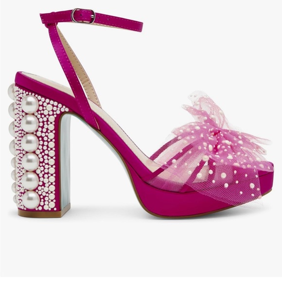 Betsy Johnson woman’s lulu jeweled sandals worn for 1 hour. - Picture 6 of 7